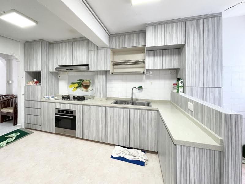 32 Marine Crescent, 32 Marine Crescent, East Coast / Marine Parade, 3 Bedrooms, 700 sqft, HDB Flat For Sale, by Torrenn Tnay, 500254962 - Kitchen - PropertyGuru.com.sg
