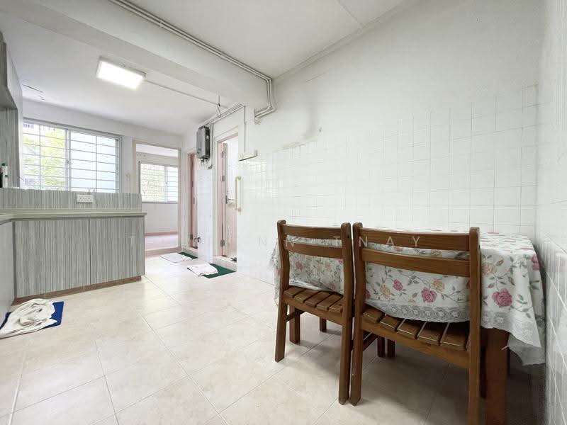 32 Marine Crescent, 32 Marine Crescent, East Coast / Marine Parade, 3 Bedrooms, 700 sqft, HDB Flat For Sale, by Torrenn Tnay, 500254962 - Kitchen - PropertyGuru.com.sg