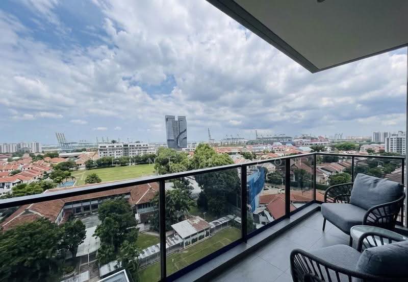 FREEHOLD PENTHOUSE <$2000 PSF, Buona Vista / West Coast / Clementi New Town, 3 Bedrooms, 1,335 sqft, Condominium For Sale, by Kenneth Yeoh, 500254964 - Balcony - PropertyGuru.com.sg
