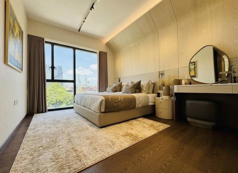 FREEHOLD PENTHOUSE <$2000 PSF, Buona Vista / West Coast / Clementi New Town, 3 Bedrooms, 1,335 sqft, Condominium For Sale, by Kenneth Yeoh, 500254964 - Bedroom - PropertyGuru.com.sg