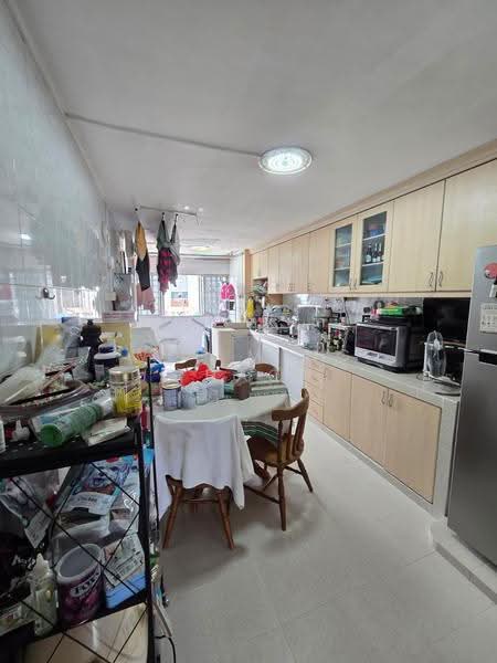 402 Bedok North Avenue 3, 402 Bedok North Avenue 3, Bedok / Upper East Coast, 3 Bedrooms, 990 sqft, HDB Flat For Rent, by Wee Ming Hao, 500254972 - Kitchen - PropertyGuru.com.sg