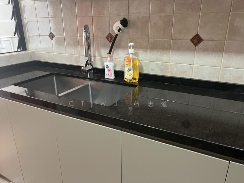 Simsville, 2 Geylang East Avenue 2, Eunos / Geylang / Paya Lebar, 2 Bedrooms, 969 sqft, Condominium For Rent, by CT Wu 伍志道, 500254985 - Kitchen - PropertyGuru.com.sg