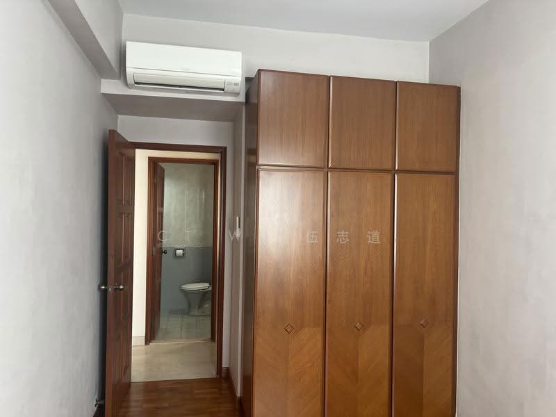 Simsville, 2 Geylang East Avenue 2, Eunos / Geylang / Paya Lebar, 2 Bedrooms, 969 sqft, Condominium For Rent, by CT Wu 伍志道, 500254985 - Bathroom - PropertyGuru.com.sg