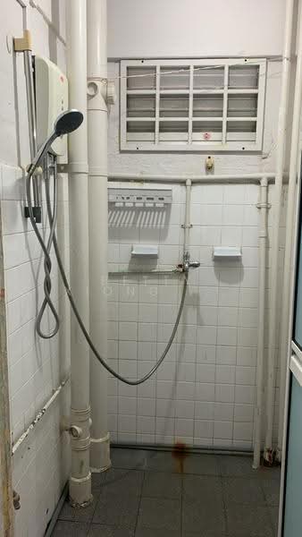 20 Chai Chee Road, 20 Chai Chee Road, Bedok / Upper East Coast, 2 Bedrooms, 646 sqft, HDB Flat For Rent, by Betty Xiong Yan, 500255019 - Bathroom - PropertyGuru.com.sg