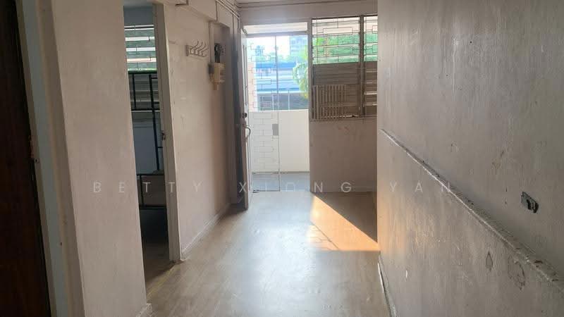 20 Chai Chee Road, 20 Chai Chee Road, Bedok / Upper East Coast, 2 Bedrooms, 646 sqft, HDB Flat For Rent, by Betty Xiong Yan, 500255019 - Corridor - PropertyGuru.com.sg