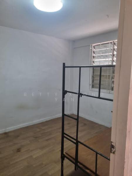 20 Chai Chee Road, 20 Chai Chee Road, Bedok / Upper East Coast, 2 Bedrooms, 646 sqft, HDB Flat For Rent, by Betty Xiong Yan, 500255019 - Bedroom - PropertyGuru.com.sg