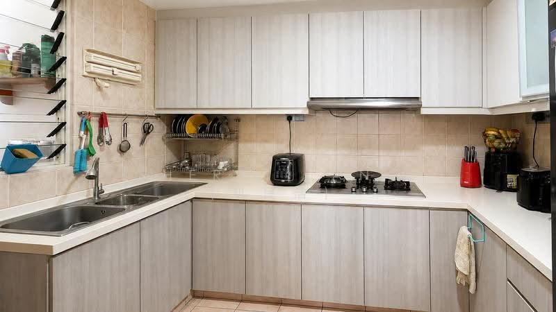 Rivervale Crest, 5 Rivervale Crescent, Hougang / Punggol / Sengkang, 3 Bedrooms, 1,195 sqft, Condominium For Sale, by Sherry Tang (邓民洁), 500255030 - Kitchen - PropertyGuru.com.sg