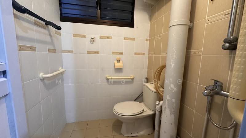 109 Ang Mo Kio Avenue 4, 109 Ang Mo Kio Avenue 4, Ang Mo Kio / Bishan / Thomson, 2 Bedrooms, 721 sqft, HDB Flat For Sale, by Meileng Tong, 500255076 - Bathroom - PropertyGuru.com.sg
