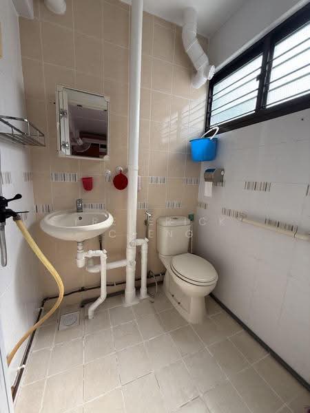 204 Yishun Street 21, 204 Yishun Street 21, Sembawang / Yishun, Room Rental, 140 sqft, HDB Flat For Rent, by Frederick Cheng, 500255083 - Bathroom - PropertyGuru.com.sg