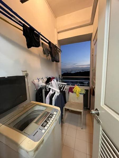 Harbour View Towers, 21 Telok Blangah Drive, Harbourfront / Telok Blangah, 2 Bedrooms, 796 sqft, Condominium For Rent, by Angel Koh An Qi, 500255094 - Balcony - PropertyGuru.com.sg