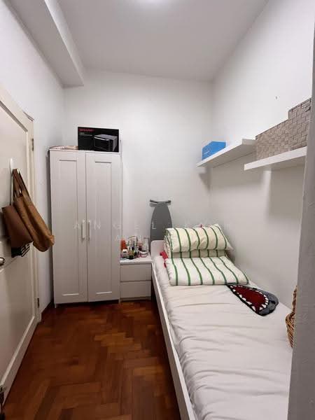 Harbour View Towers, 21 Telok Blangah Drive, Harbourfront / Telok Blangah, 2 Bedrooms, 796 sqft, Condominium For Rent, by Angel Koh An Qi, 500255094 - Bedroom - PropertyGuru.com.sg