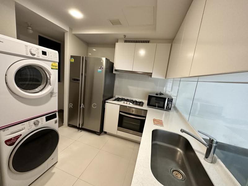 The Lakefront Residences, 42 Lakeside Drive, Boon Lay / Jurong / Tuas, 3 Bedrooms, 1,012 sqft, Condominium For Sale, by Rachel Lim, 500255101 - Kitchen - PropertyGuru.com.sg