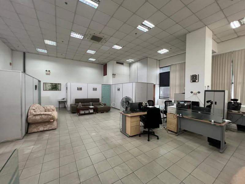 CSI Distribution Centre, 2 Kim Chuan Drive, Hougang / Punggol / Sengkang, 1,925 sqft, Factory / Workshop (B2) For Sale, by Watson Poh, 500255103 - Interior - CommercialGuru.com.sg