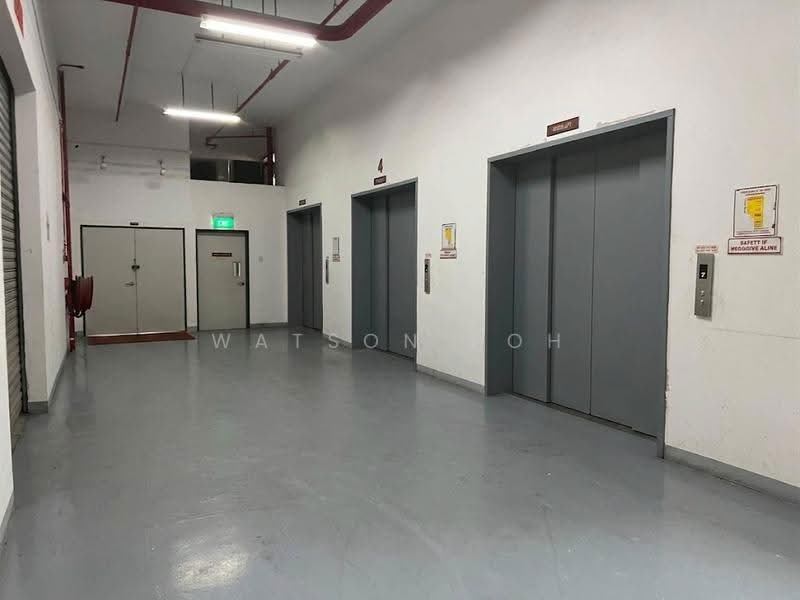 CSI Distribution Centre, 2 Kim Chuan Drive, Hougang / Punggol / Sengkang, 1,819 sqft, Factory / Workshop (B2) For Rent, by Watson Poh, 500255108 - Corridor - CommercialGuru.com.sg