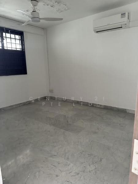 125 Lorong 1 Toa Payoh, 125 Lorong 1 Toa Payoh, Balestier / Toa Payoh, 2 Bedrooms, 721 sqft, HDB Flat For Rent, by KATE, 500255114 - Bedroom 1 - PropertyGuru.com.sg