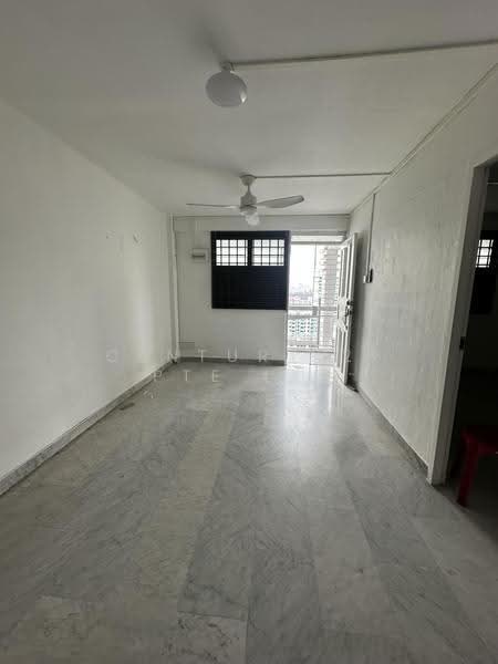 125 Lorong 1 Toa Payoh, 125 Lorong 1 Toa Payoh, Balestier / Toa Payoh, 2 Bedrooms, 721 sqft, HDB Flat For Rent, by KATE, 500255114 - Living area - PropertyGuru.com.sg