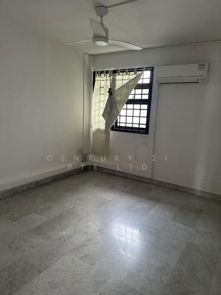 125 Lorong 1 Toa Payoh, 125 Lorong 1 Toa Payoh, Balestier / Toa Payoh, 2 Bedrooms, 721 sqft, HDB Flat For Rent, by KATE, 500255114 - Bedroom 2 - PropertyGuru.com.sg
