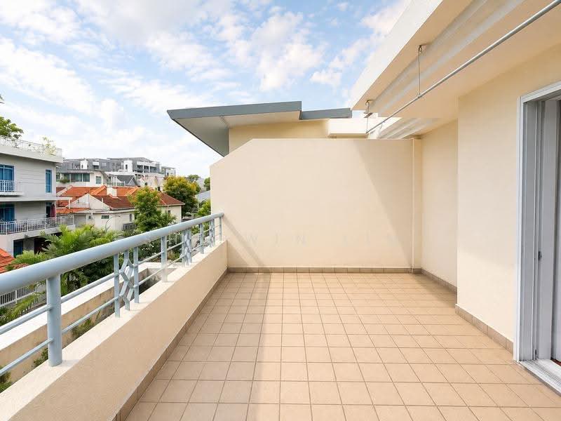 lowland road, Hougang / Punggol / Sengkang, Room Rental, 300 sqft, Terraced House For Rent, by Sherwin Lim, 500255133 - Balcony - PropertyGuru.com.sg