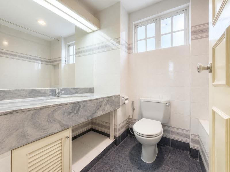 lowland road, Hougang / Punggol / Sengkang, Room Rental, 300 sqft, Terraced House For Rent, by Sherwin Lim, 500255133 - Bathroom - PropertyGuru.com.sg