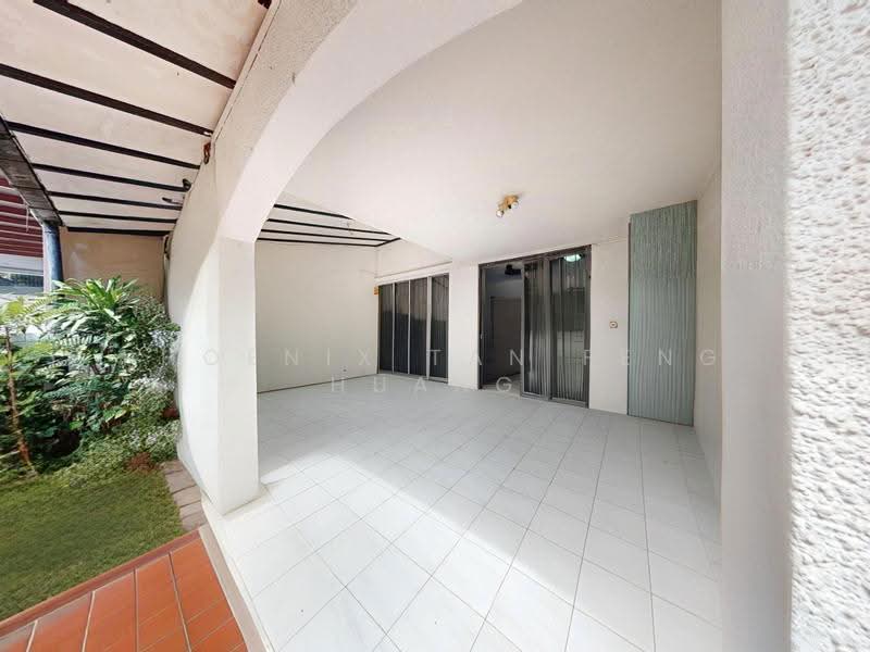 Freehold 2 sty Inter-Terrace Near Kovan MRT, no split level w/ granny room, Freehold Inter-Terrace in Kovan / JIn Hock Chye / Tampines Rd / JIn Rengkam, Hougang / Punggol / Sengkang, 4 Bedrooms, 1,911 sqft, Terraced House For Sale, by Phoenix Tan Feng Huang, 500255135 - PropertyGuru.com.sg