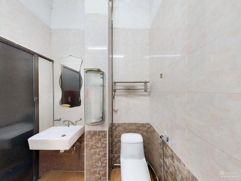 Freehold 2 sty Inter-Terrace Near Kovan MRT, no split level w/ granny room, Freehold Inter-Terrace in Kovan / JIn Hock Chye / Tampines Rd / JIn Rengkam, Hougang / Punggol / Sengkang, 4 Bedrooms, 1,911 sqft, Terraced House For Sale, by Phoenix Tan Feng Huang, 500255135 - PropertyGuru.com.sg