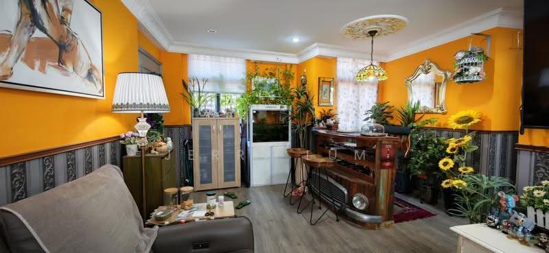 The Sunflower, 10 Lorong 28 Geylang, Eunos / Geylang / Paya Lebar, 3 Bedrooms, 883 sqft, Apartment For Sale, by Jerry Lum, 500255136 - Living Room - PropertyGuru.com.sg