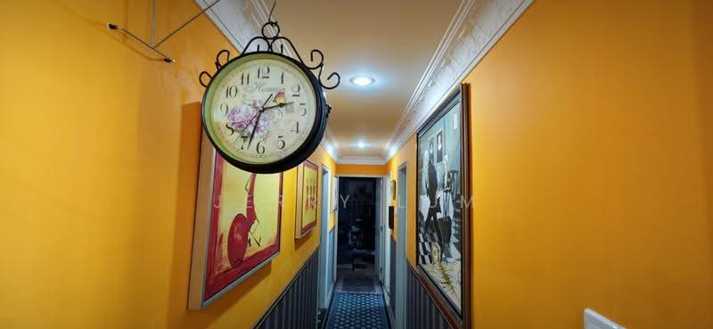 The Sunflower, 10 Lorong 28 Geylang, Eunos / Geylang / Paya Lebar, 3 Bedrooms, 883 sqft, Apartment For Sale, by Jerry Lum, 500255136 - Corridor - PropertyGuru.com.sg