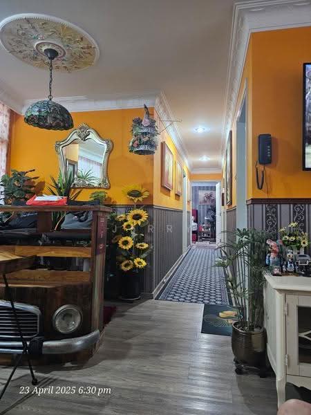 The Sunflower, 10 Lorong 28 Geylang, Eunos / Geylang / Paya Lebar, 3 Bedrooms, 883 sqft, Apartment For Sale, by Jerry Lum, 500255136 - Interior - PropertyGuru.com.sg