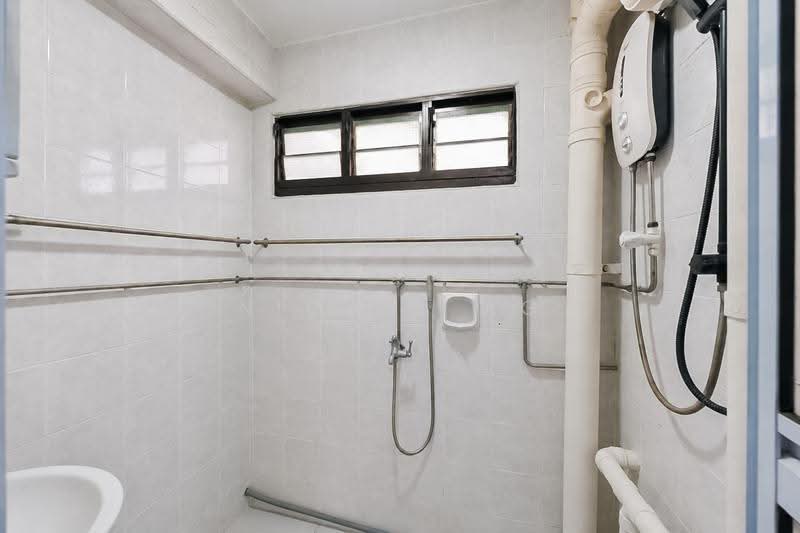 17 Marsiling Lane, 17 Marsiling Lane, Admiralty / Woodlands, 3 Bedrooms, 700 sqft, HDB Flat For Sale, by Nicole Ng, 500255139 - Bathroom - PropertyGuru.com.sg