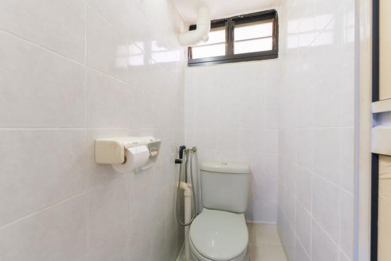 17 Marsiling Lane, 17 Marsiling Lane, Admiralty / Woodlands, 3 Bedrooms, 700 sqft, HDB Flat For Sale, by Nicole Ng, 500255139 - Bathroom - PropertyGuru.com.sg