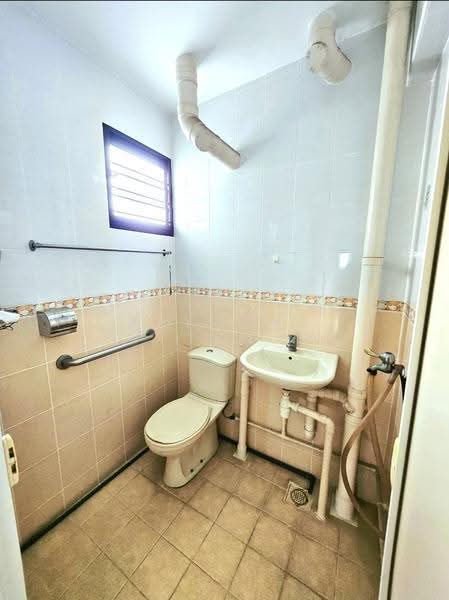 706 Yishun Avenue 5, 706 Yishun Avenue 5, Sembawang / Yishun, 3 Bedrooms, 732 sqft, HDB Flat For Sale, by Raymond Tan, 500255140 - PropertyGuru.com.sg