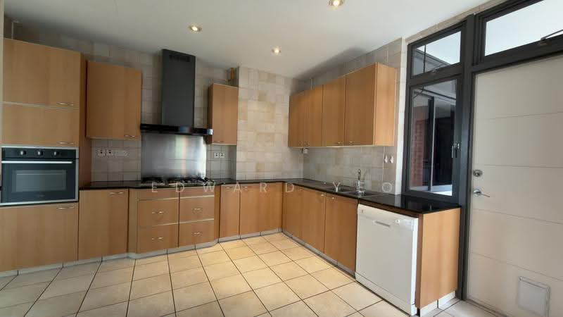 72 Grange, 72 Grange Road, Tanglin / Holland / Bukit Timah, 4 Bedrooms, 3,854 sqft, Condominium For Rent, by Edward Yeo, 500255141 - Kitchen - PropertyGuru.com.sg