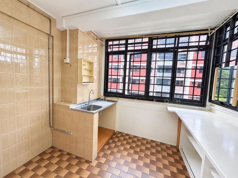 99 Commonwealth Crescent, 99 Commonwealth Crescent, Alexandra / Commonwealth, 2 Bedrooms, 592 sqft, HDB Flat For Sale, by Josephine Koh, 500255147 - Kitchen - PropertyGuru.com.sg