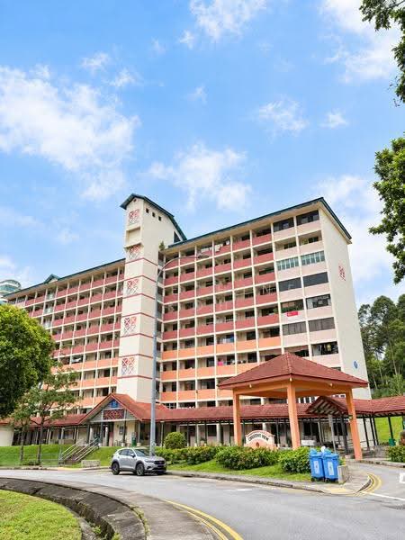 99 Commonwealth Crescent, 99 Commonwealth Crescent, Alexandra / Commonwealth, 2 Bedrooms, 592 sqft, HDB Flat For Sale, by Josephine Koh, 500255147 - Exterior - PropertyGuru.com.sg