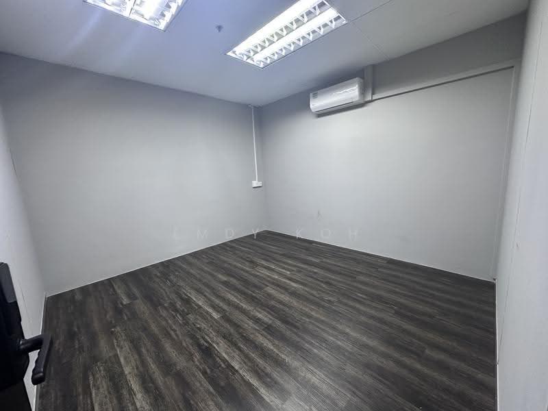 Parklane Shopping Mall, 35 Selegie Road, Beach Road / Bugis / Rochor, 700 sqft, Office For Rent, by Emdy Koh, 500255174 - Interior - CommercialGuru.com.sg