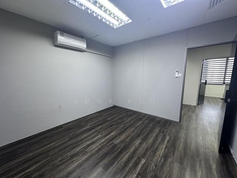 Parklane Shopping Mall, 35 Selegie Road, Beach Road / Bugis / Rochor, 700 sqft, Office For Rent, by Emdy Koh, 500255174 - Interior - CommercialGuru.com.sg