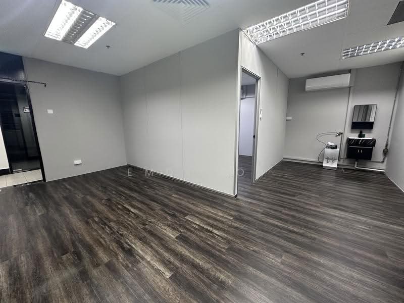 Parklane Shopping Mall, 35 Selegie Road, Beach Road / Bugis / Rochor, 700 sqft, Office For Rent, by Emdy Koh, 500255174 - Interior - CommercialGuru.com.sg