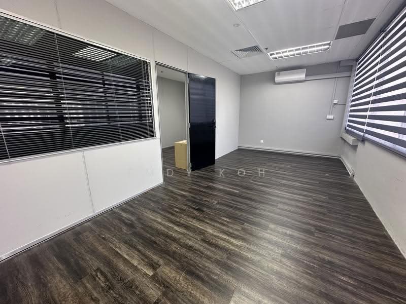 Parklane Shopping Mall, 35 Selegie Road, Beach Road / Bugis / Rochor, 700 sqft, Office For Rent, by Emdy Koh, 500255174 - Interior - CommercialGuru.com.sg