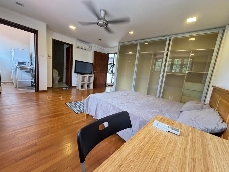 Frankel Estate, Siglap View, East Coast / Marine Parade, Room Rental, 300 sqft, Terraced House For Rent, by Chwee San Sim, 500255179 - Bedroom - PropertyGuru.com.sg