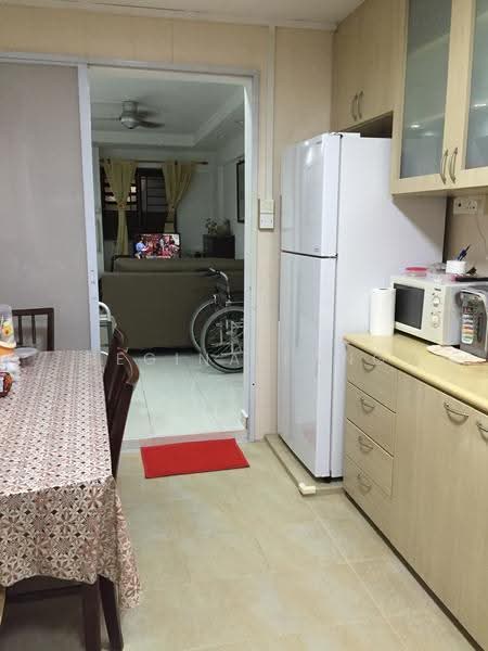 424 Ang Mo Kio Avenue 3, 424 Ang Mo Kio Avenue 3, Ang Mo Kio / Bishan / Thomson, Room Rental, 200 sqft, HDB Flat For Rent, by Regina Fang, 500255183 - Kitchen - PropertyGuru.com.sg