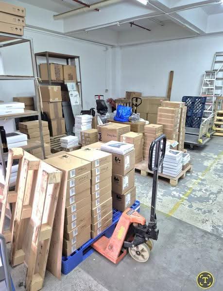 suits office and store! (Tannery)!, warehouse for rent!, Macpherson / Potong Pasir, 2,289 sqft, Light Industrial (B1) For Rent, by Joel Yong, 500255188 - CommercialGuru.com.sg