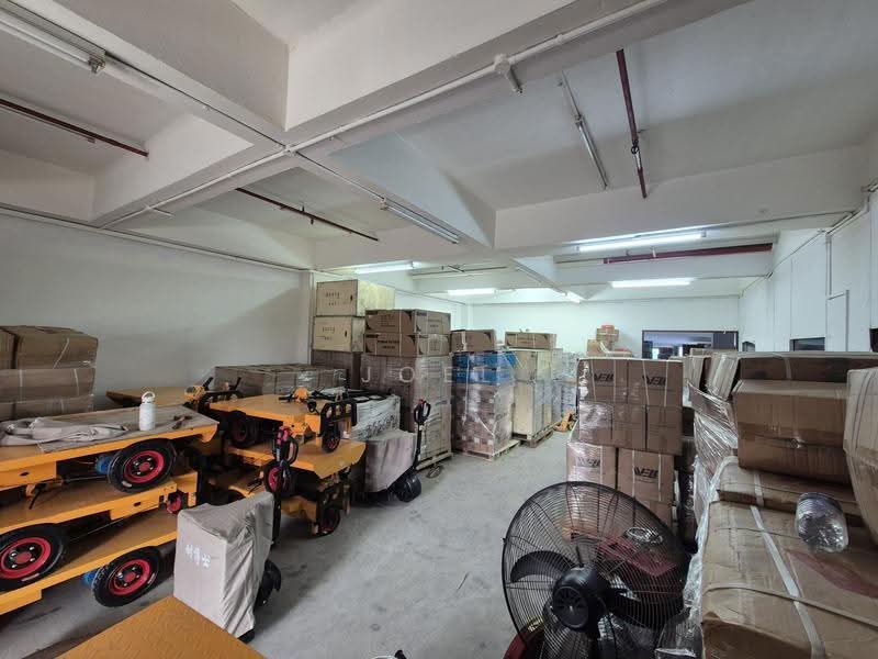 suits office and store! (Tannery)!, warehouse for rent!, Macpherson / Potong Pasir, 2,289 sqft, Light Industrial (B1) For Rent, by Joel Yong, 500255188 - CommercialGuru.com.sg