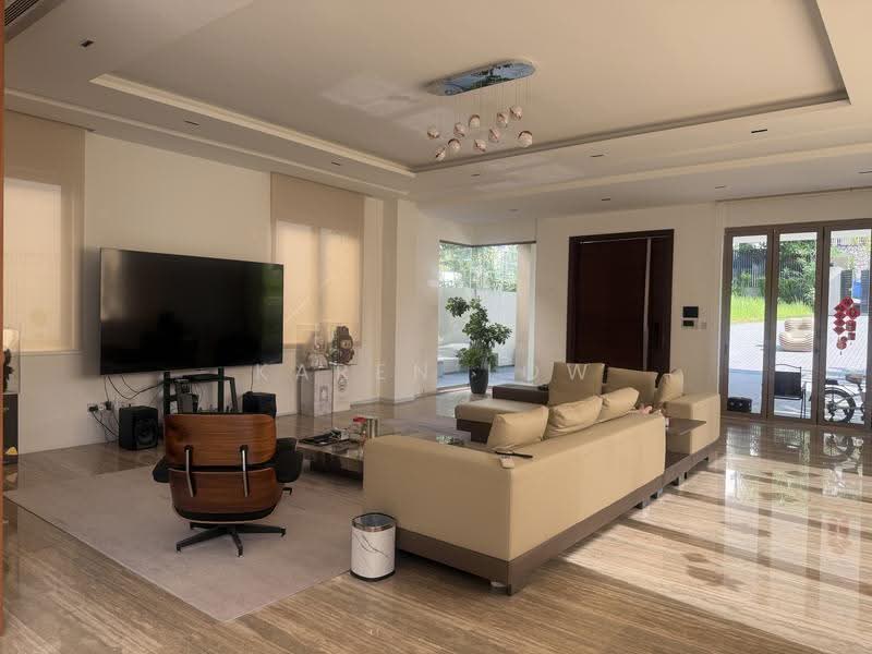 New Renovated Bungalow! Huge Living and Entertainment Spaces, Sunset Way, Sunset View, Sunset Heights, Clementi Park / Upper Bukit Timah, 5 Bedrooms, 8,187 sqft, Detached House For Sale, by Karen Low, 500255195 - Living Room - PropertyGuru.com.sg