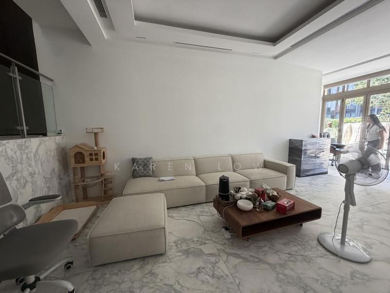 New Renovated Bungalow! Huge Living and Entertainment Spaces, Sunset Way, Sunset View, Sunset Heights, Clementi Park / Upper Bukit Timah, 5 Bedrooms, 8,187 sqft, Detached House For Sale, by Karen Low, 500255195 - Living Room - PropertyGuru.com.sg