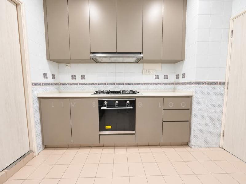 Orange Regency, 101 Fernhill Road, Tanglin / Holland / Bukit Timah, 4 Bedrooms, 1,776 sqft, Apartment For Rent, by Lim Sheng Loo, 500255197 - PropertyGuru.com.sg