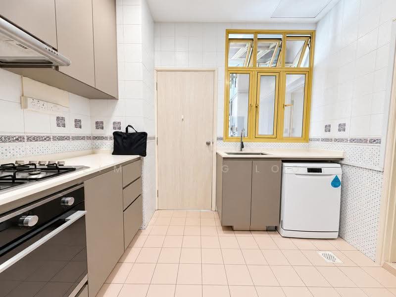 Orange Regency, 101 Fernhill Road, Tanglin / Holland / Bukit Timah, 4 Bedrooms, 1,776 sqft, Apartment For Rent, by Lim Sheng Loo, 500255197 - PropertyGuru.com.sg