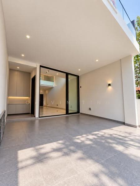 Brand New FREEHOLD Inter Terrace For Sale! Hillview D23, Hillview Crescent, Dairy Farm / Bukit Panjang / Choa Chu Kang, 6 Bedrooms, 7,240 sqft, Terraced House For Sale, by Calvin Ting, 500255214 - Exterior - PropertyGuru.com.sg
