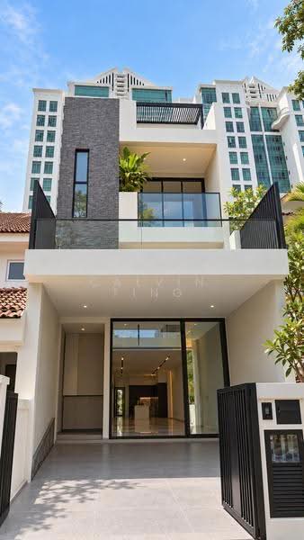Brand New FREEHOLD Inter Terrace For Sale! Hillview D23, Hillview Crescent, Dairy Farm / Bukit Panjang / Choa Chu Kang, 6 Bedrooms, 7,240 sqft, Terraced House For Sale, by Calvin Ting, 500255214 - Exterior - PropertyGuru.com.sg