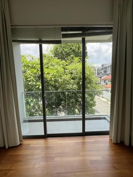 Holland Residences, 1 Taman Warna, Tanglin / Holland / Bukit Timah, 3 Bedrooms, 1,884 sqft, Condominium For Sale, by Margaret Lim, 500255226 - Balcony - PropertyGuru.com.sg