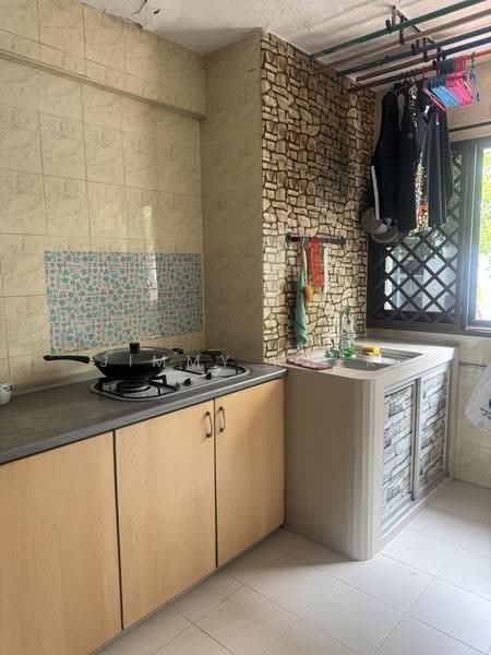 345 Clementi Avenue 5, 345 Clementi Avenue 5, Buona Vista / West Coast / Clementi New Town, 2 Bedrooms, 720 sqft, HDB Flat For Sale, by Jimmy Kwek, 500255227 - Kitchen - PropertyGuru.com.sg